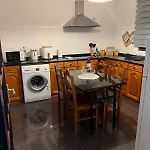 Retiro Encantador Em - 5 Min E Centro A 펜션 마치코